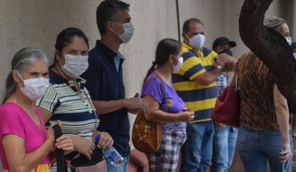 Coronavirus en Brasil: los impresionantes resultados del experimento en la ciudad que vacunó al 75% de sus adultos
