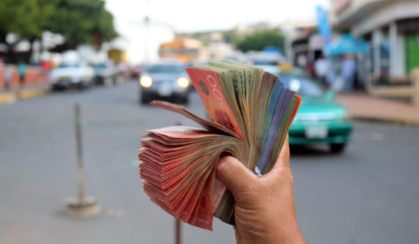 córdoba, dólar en Nicaragua, compra de divisas
