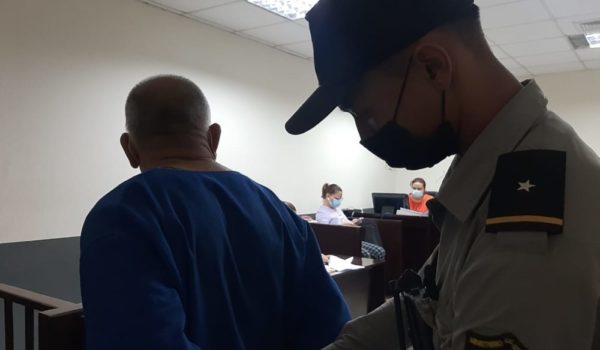 Pastor evangélico a juicio por presuntamente abusar a su bisnieta