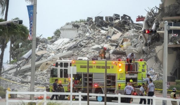 En imágenes | Derrumbe de un edificio en Miami: así se ve la tragedia tras el colapso de parte de un condominio frente al mar