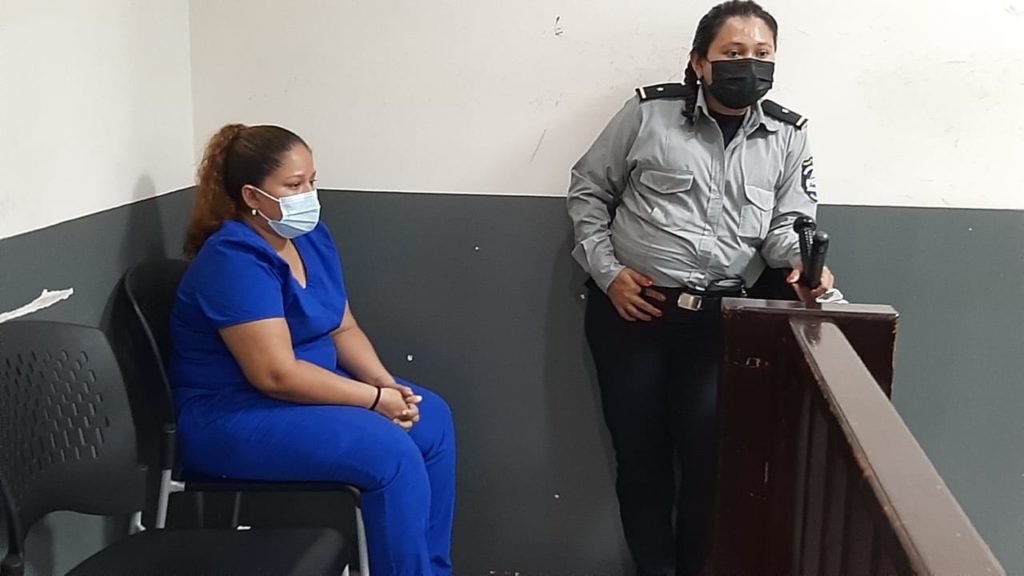 Kenia de los Ángeles Navarrete Corea  permanecerá en prisión preventiva hasta que se dicte un 