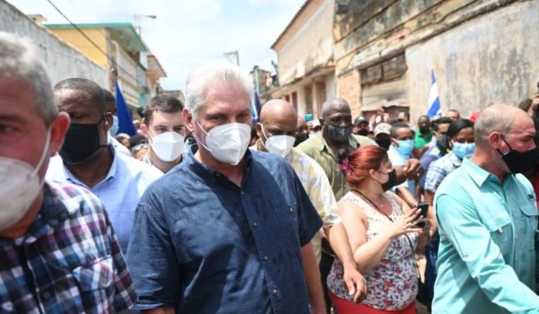 Protestas en Cuba: el presidente Díaz Canel convoca a sus seguidores a salir a las calles ante la masiva protesta que pide cambios políticos en la isla