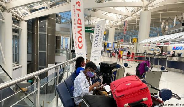 Estados Unidos descarta solicitar pruebas de vacunación a viajeros