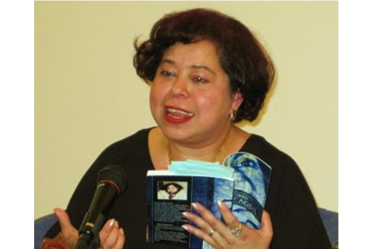 Alba Azucena Torres, poeta, escritora y hasta embajadora del régimen. Foto tomada de Internet 