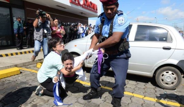 Feministas nicaragüenses exiliadas en Costa Rica urgen acciones para «detener la represión en Nicaragua»
