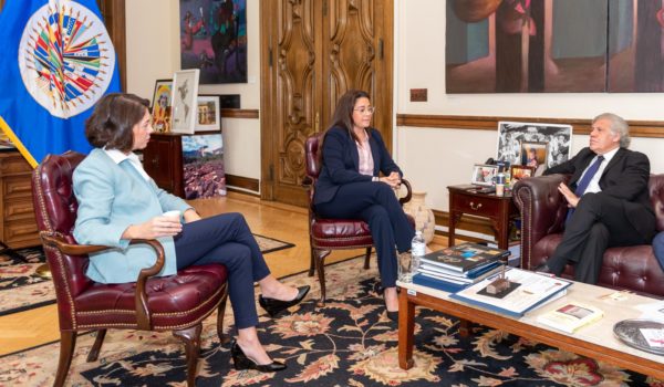 Ministerio Público investiga a Victoria Cárdenas y Berta Valle, esposas de precandidatos presidenciales