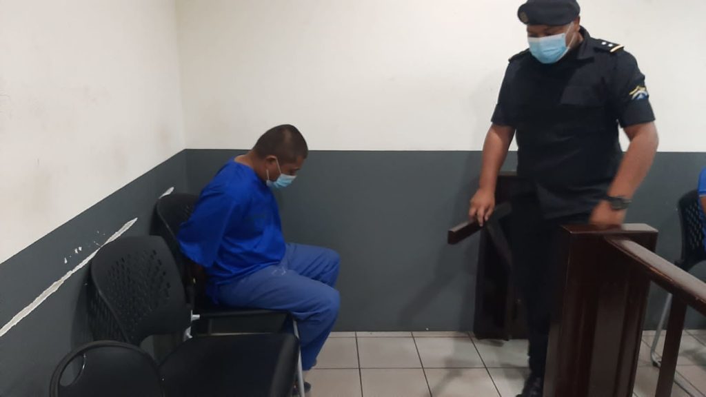 l sujeto enfrenta dos procesos judiciales, uno por abusar a su hija menor y otro por violar y asesinar a su hija mayor. LA PRENSA/Archivo