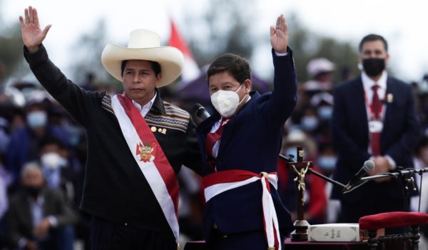 Pedro Castillo: el nuevo gobierno de Perú arranca con polémica tras el nombramiento de Guido Bellido como primer ministro