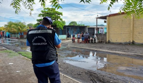 Este es el sitio donde cayó muerto Darwin Madriz Escobar, una de las dos víctimas del doble crimen en Villa Guadalupe. LA PRENSA/Archivo LA PRENSA/ archivo