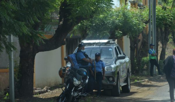 Policía mantiene bajo vigilancia la vivienda de la doctora María Asunción Moreno