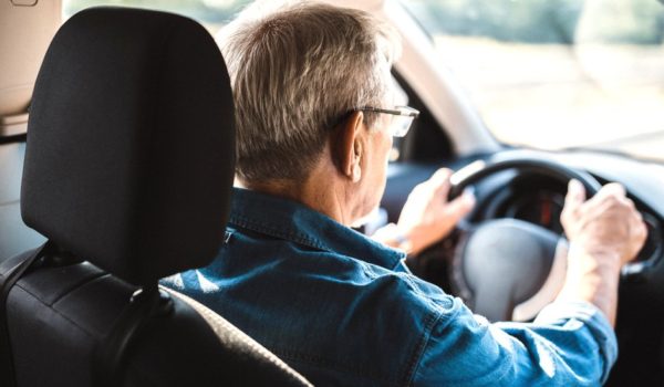 Cómo tu manera de conducir puede revelar signos tempranos de alzhéimer