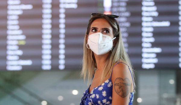 En qué consiste el «pasaporte de vacunas» de la Unión Europea (y cómo afecta a los viajeros de América Latina)