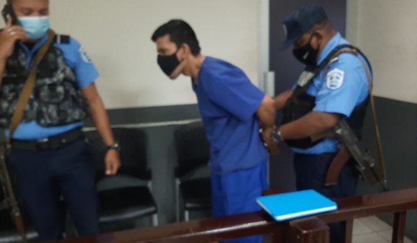 K.E.A.U, ., fue declarado culpable de violación agravada y violación en menor de 14 años en perjuicio de su hija. LA PRENSA/Archivo