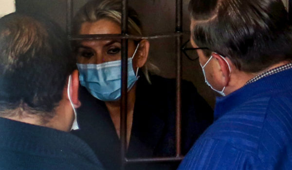 La encarcelada expresidenta de Bolivia, la derechista Jeanine Áñez. LA PRENSA/AFP