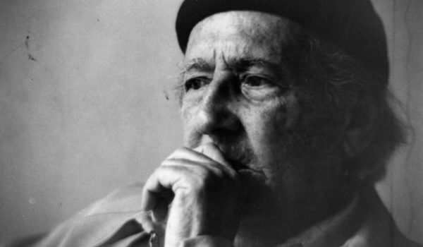 Nietos de José Coronel Urtecho reclaman al régimen por utilizar el nombre del poeta en las instalaciones robadas a LA PRENSA