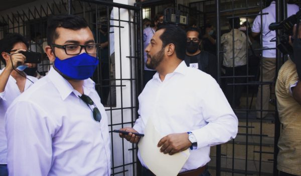 Jefe de prensa de la UNAB se exilia por amenaza de detención