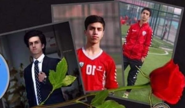 Afganistán: el futbolista de 19 años que murió al caer de un avión de EE.UU. que despegó de Kabul
