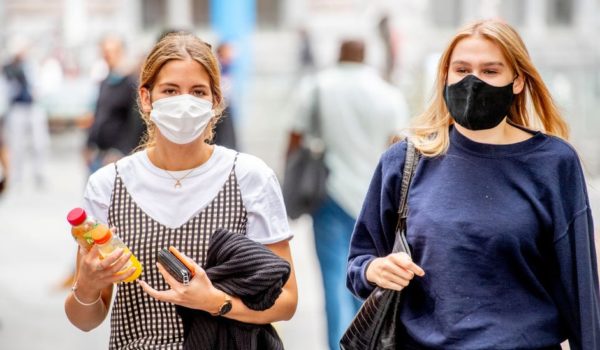 Covid-19: cuál es la mejor forma de reforzar tu inmunidad, ¿con una infección natural o a través de las vacunas?