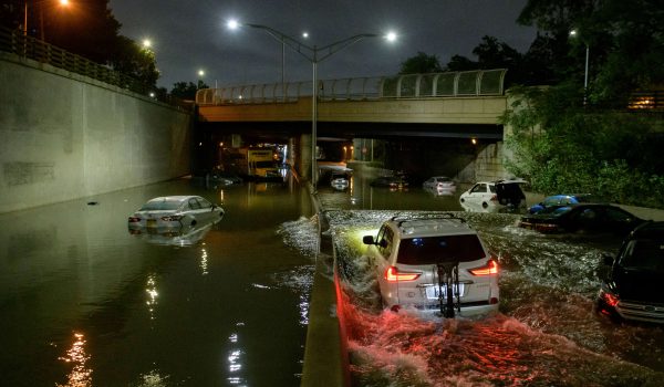 (Videos) Ida deja al menos 28 muertos e inundaciones históricas en Nueva York