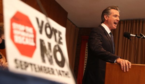 Gobernador Gavin Newsom