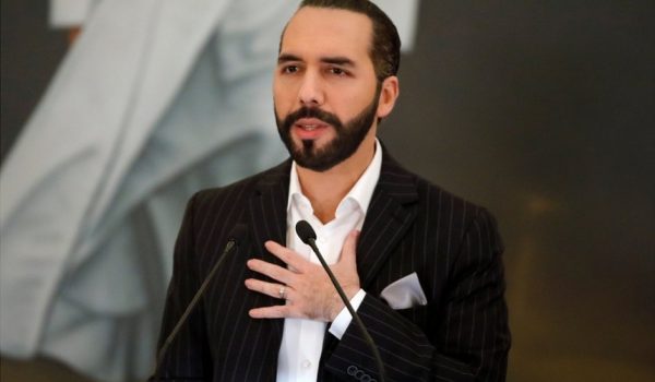 Reforma judicial en El Salvador: la polémica norma que cesará a un tercio de los jueces del país
