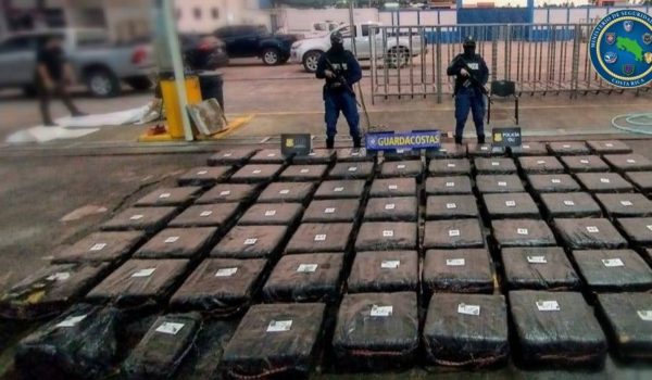Esta la droga incautada a dos nicaragüenses y un costarricense en un operativo binacional hecho por Costa Rica y Estados Unidos. LA PRENSA/Cortesía