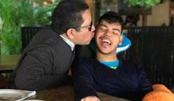 Miguel Mora cumple 440 días en las celdas de la DAJ y logró ver a su hijo Miguelito en la décima visita