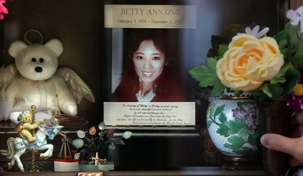 11 de septiembre: la escalofriante llamada de la azafata Betty Ong desde el primer avión que se estrelló contra las Torres Gemelas