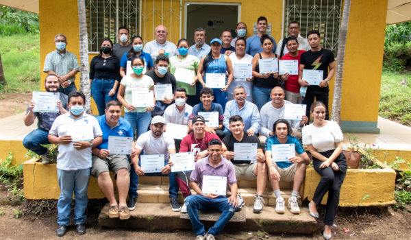 UAM entrega certificados en Emprendimiento Empresarial a 26 pacientes de CARA