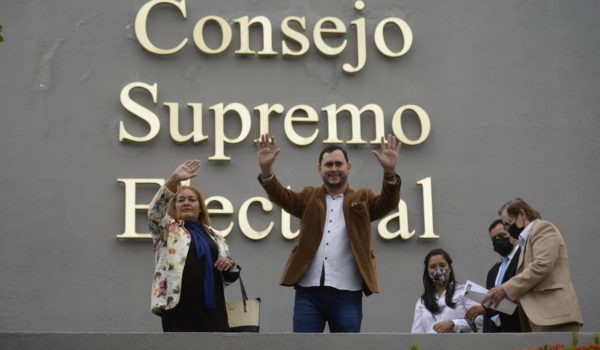 Legislación de Nicaragua no limita el nepotismo en la elección de diputados, pero analistas consideran que es el primer paso para la corrupción