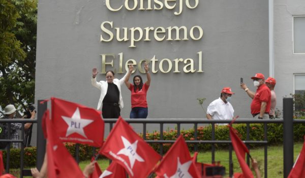 Campaña electoral virtual es por «conveniencia» no para proteger a los nicaragüenses, señalan analistas