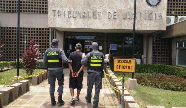 Nicaragüense es detenido en Costa Rica por robar identidad a otro nica para solicitar categoría migratoria