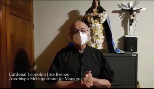Cardenal Brenes permanece en cuarentena en su casa, tras haber sido dado de alta