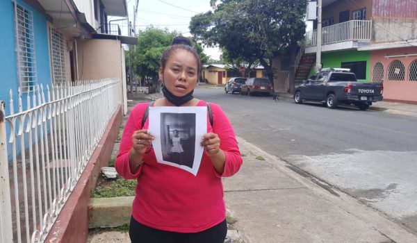 Nancy Roblero sigue buscando a su hija Dulce María