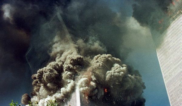 Las 2 causas científicas por las que se cayeron las Torres Gemelas tras el impacto de los aviones el 11 de septiembre de 2001