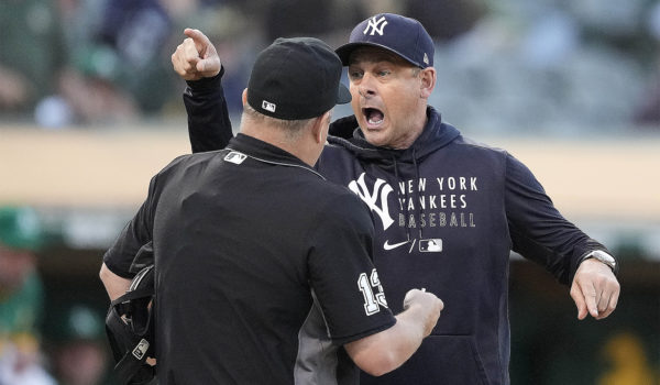 Yanquis traen de regreso a Aaron Boone por tres años más al frente del equipo