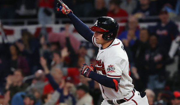 Austin Riley empuja a los Bravos en victoria sobre los favoritos Dodgers
