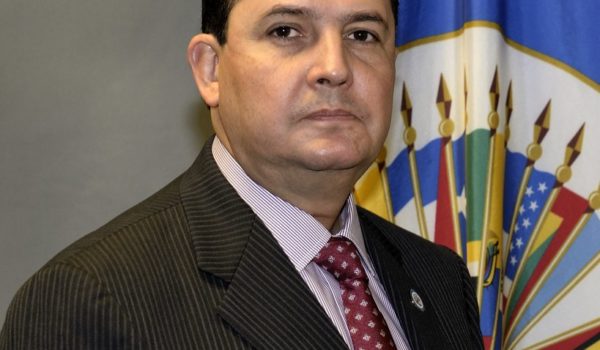 Francisco Guerrero: Resolución de la OEA es un «SOS democrático»