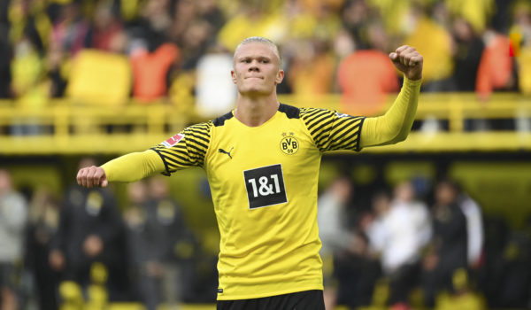 Haaland anota dos goles y el Dortmund se instala provisionalmente como líder