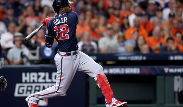 Bravos dan el primer golpe en la Serie Mundial contra los Astros
