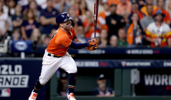 Astros reaccionan con vigor y nivelan Serie Mundial con los Bravos