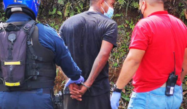 Tribunal tico pasa de prisión preventiva a país por cárcel a nicaragüense señalado de femicidio