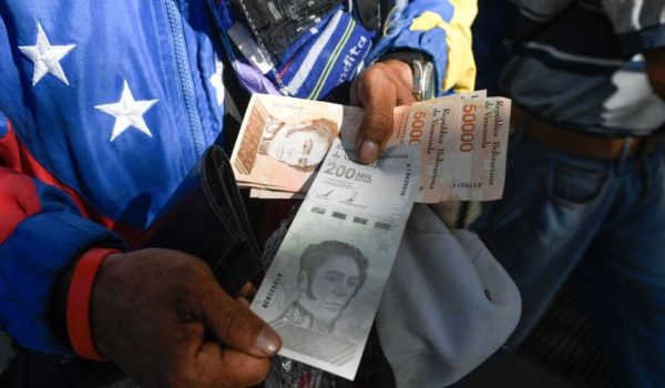 Venezuela le quita 6 ceros a su moneda y el bolívar soberano se convierte en bolívar digital