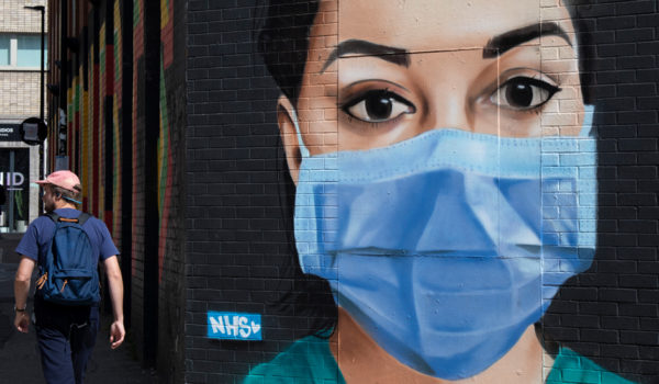 Coronavirus: la gestión de Reino Unido al inicio de la pandemia fue «uno de los mayores fracasos de salud pública de la historia»