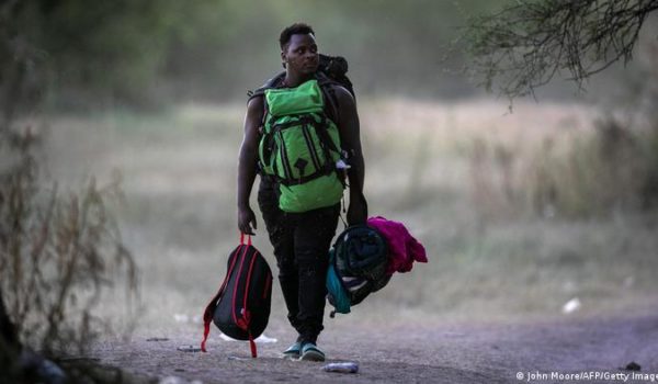 ACNUR y México firman convenio ante cifra récord de refugiados
