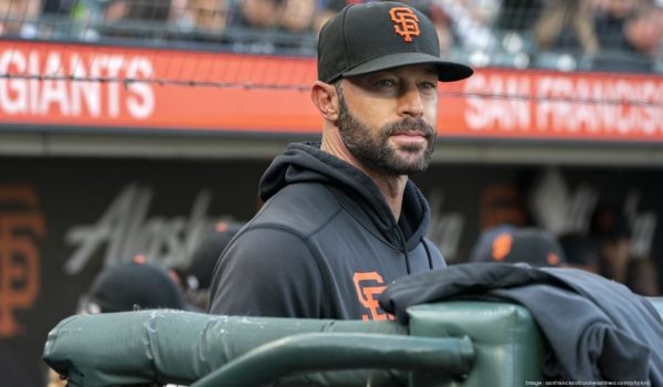 Kapler y Cash nombrados Mánagers del Año 2021 en las Grandes Ligas