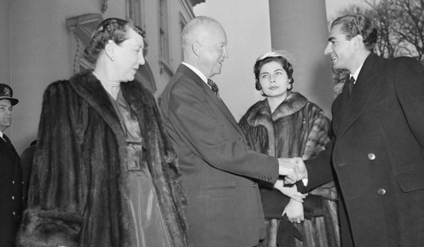 Irán y EE.UU. reanudan el diálogo: la historia de cómo Washington ayudó a crear el programa nuclear iraní hace más de medio siglo