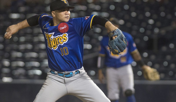 Tigres y Leones despegan con victorias en la Liga de Beisbol Profesional