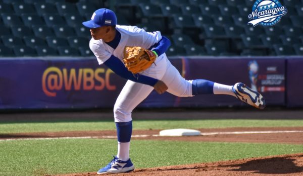 Santos Jarquín al box ante Cuba en crucial partido este mediodía (12:30) en Colombia