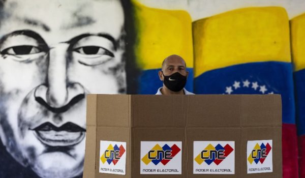 Regionales en Venezuela: la abstención marca unas elecciones que evidencian la crisis de la oposición y confirman el poder del chavismo
